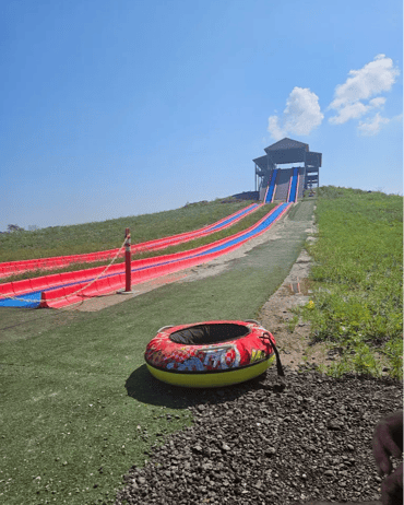 Randy's Thrill Hill during the summer time. Randy's Thrill Hill during the summer time.